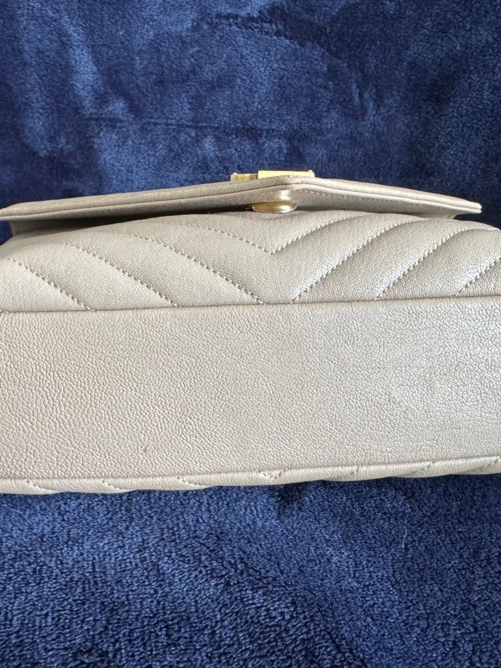 Yves Saint Laurent YSL Medium College Bag in Dark Beige - Picture 4 of 16